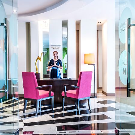 Hilton Garden Inn Bangkok Silom Zewnętrze zdjęcie