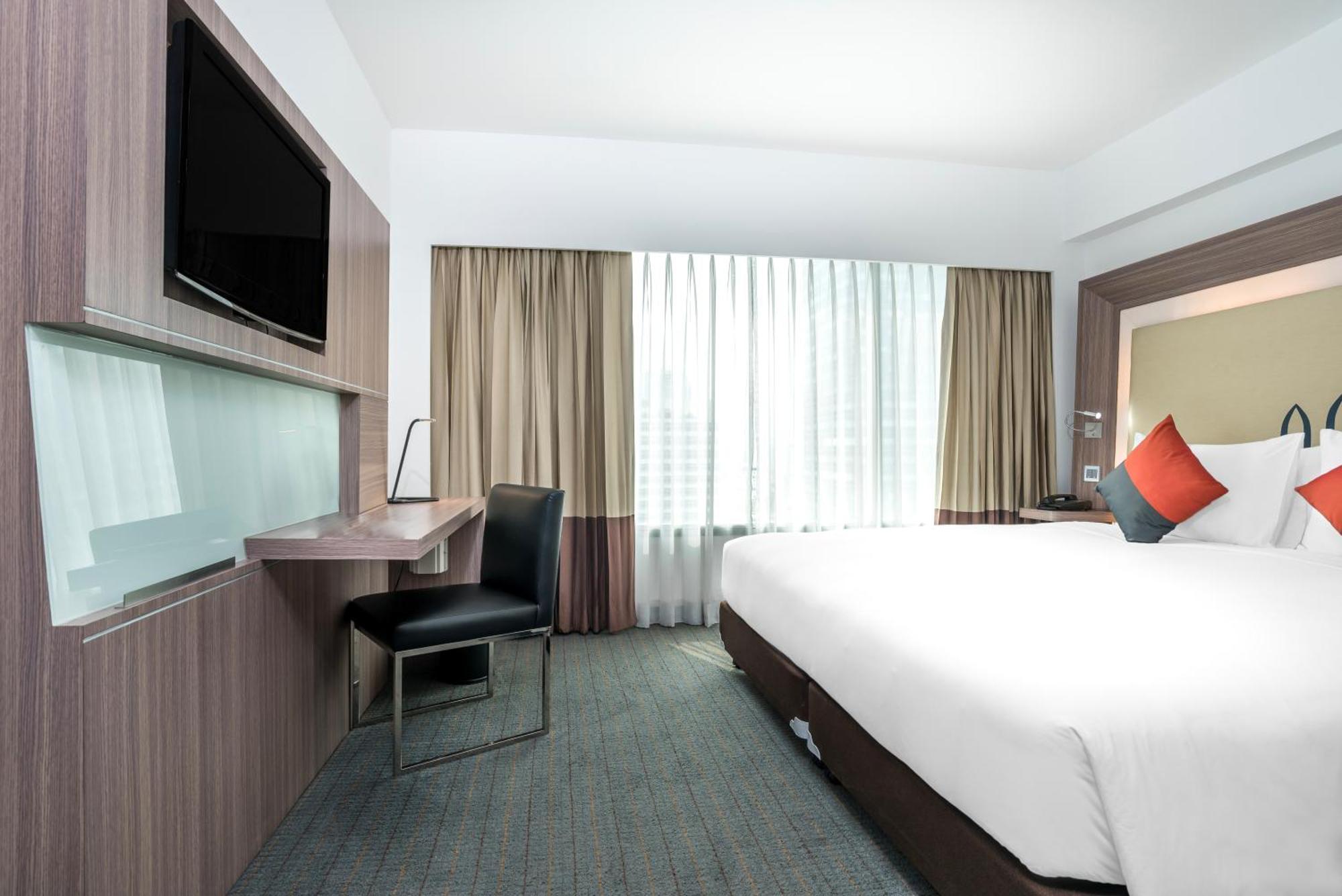 Hilton Garden Inn Bangkok Silom Zewnętrze zdjęcie