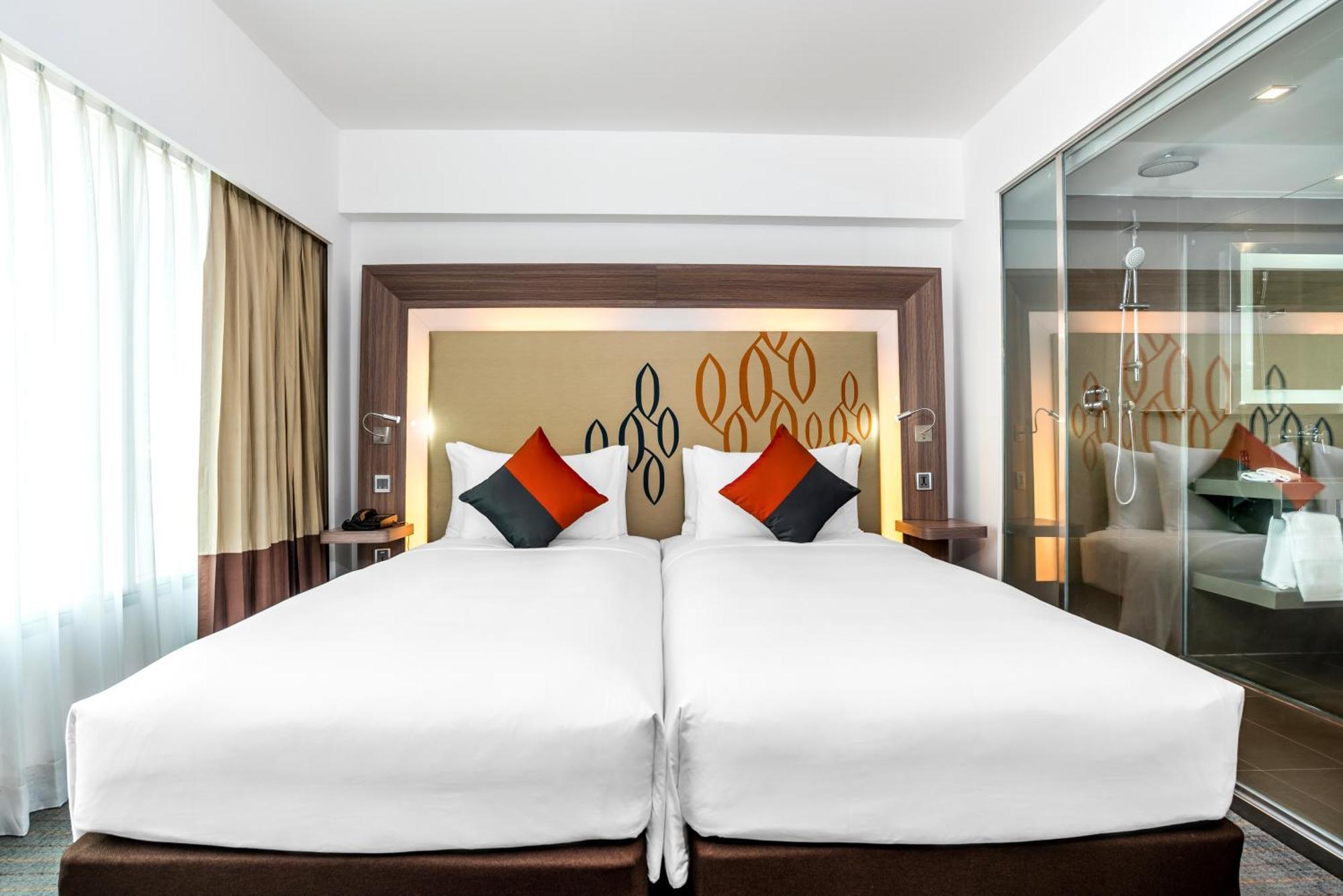 Hilton Garden Inn Bangkok Silom Zewnętrze zdjęcie
