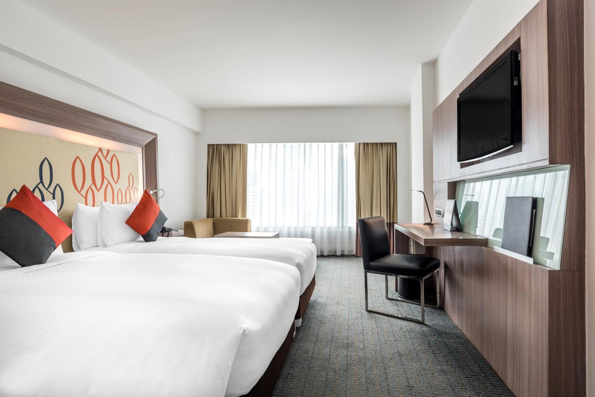 Hilton Garden Inn Bangkok Silom Zewnętrze zdjęcie