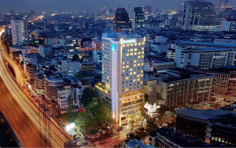 Hilton Garden Inn Bangkok Silom Zewnętrze zdjęcie