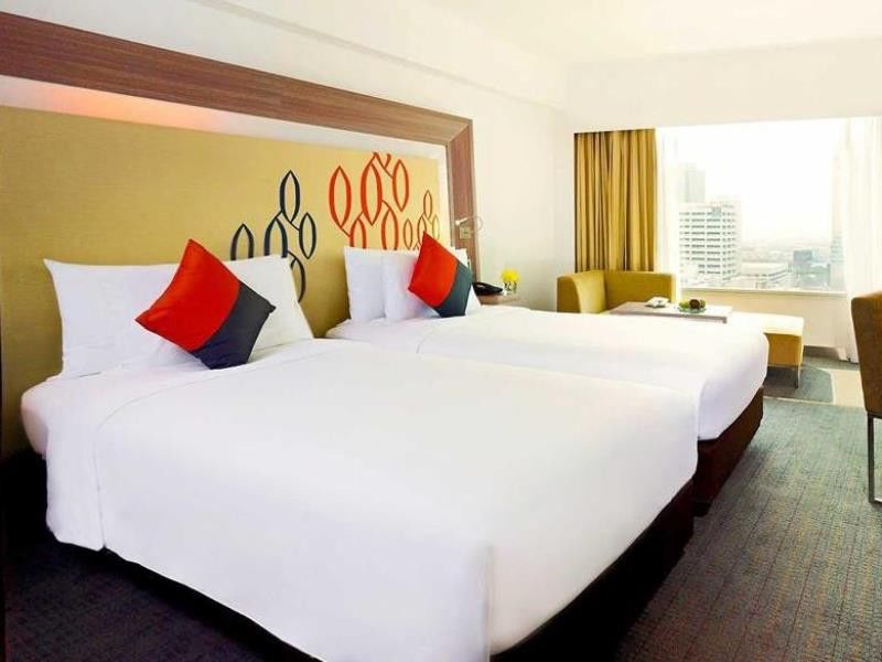 Hilton Garden Inn Bangkok Silom Zewnętrze zdjęcie